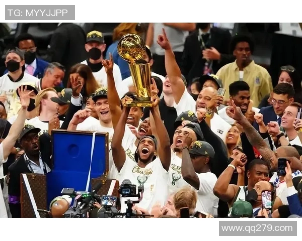 雄鹿队后卫米德尔顿当选东部星队首发——从替补到明星的励志之路